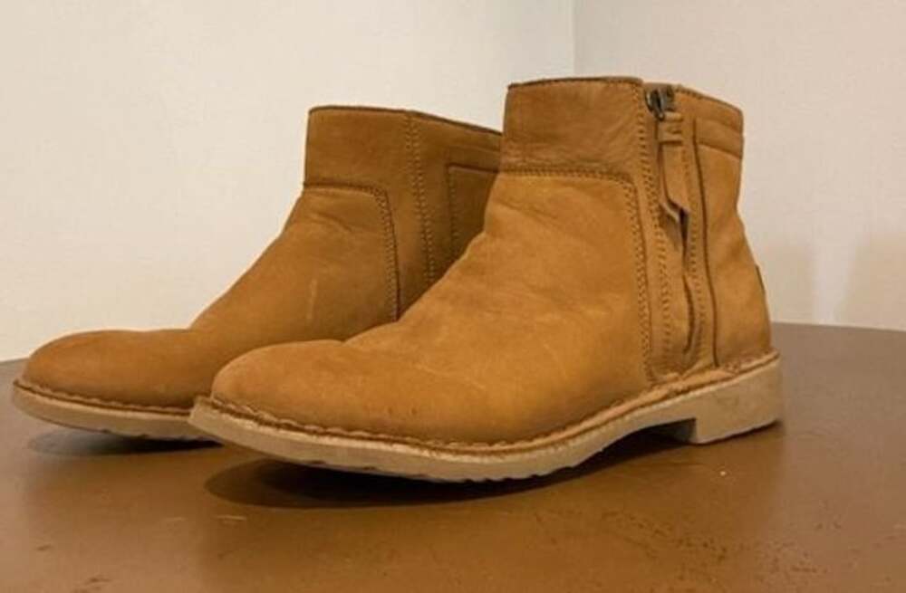 UGG Rea Chestnut Nubuck Leather Ankle Booties Size 9